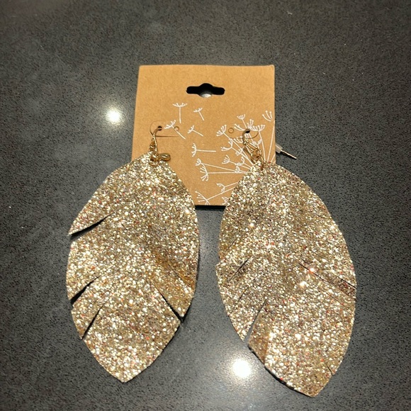 NWT Rose Gold Glitter Leaf Hook Earrings Lightweight - Picture 2 of 4